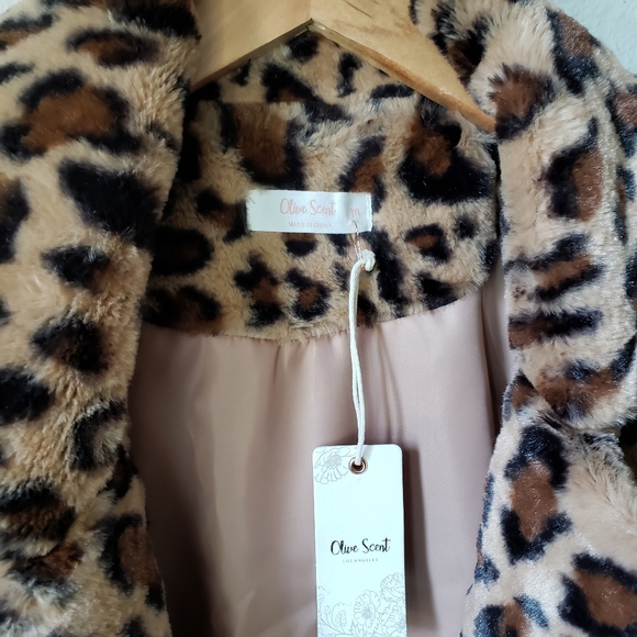 Vegan Fur Leopard Print Coat - Picture 10 of 16